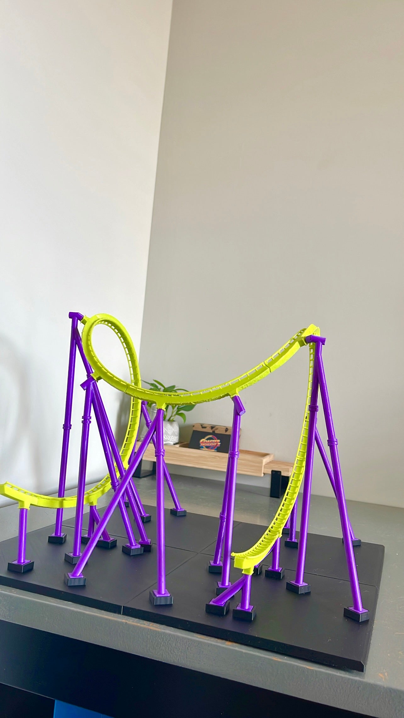 ‘The Gorgon’ Cobra Roll Model Roller Coaster Kit