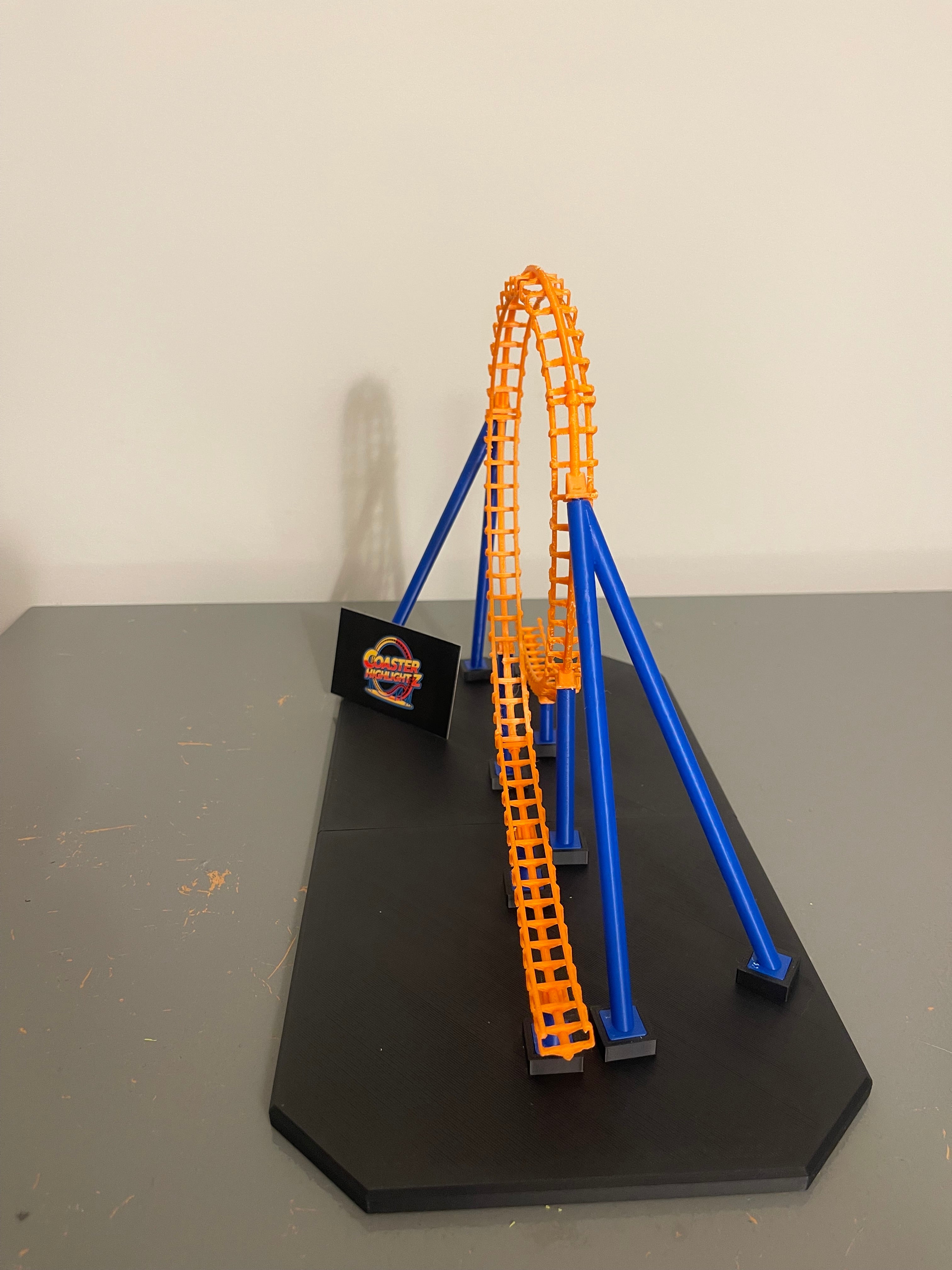 ‘The Piercing Arrow’ Vertical Loop Model Roller Coaster Kit