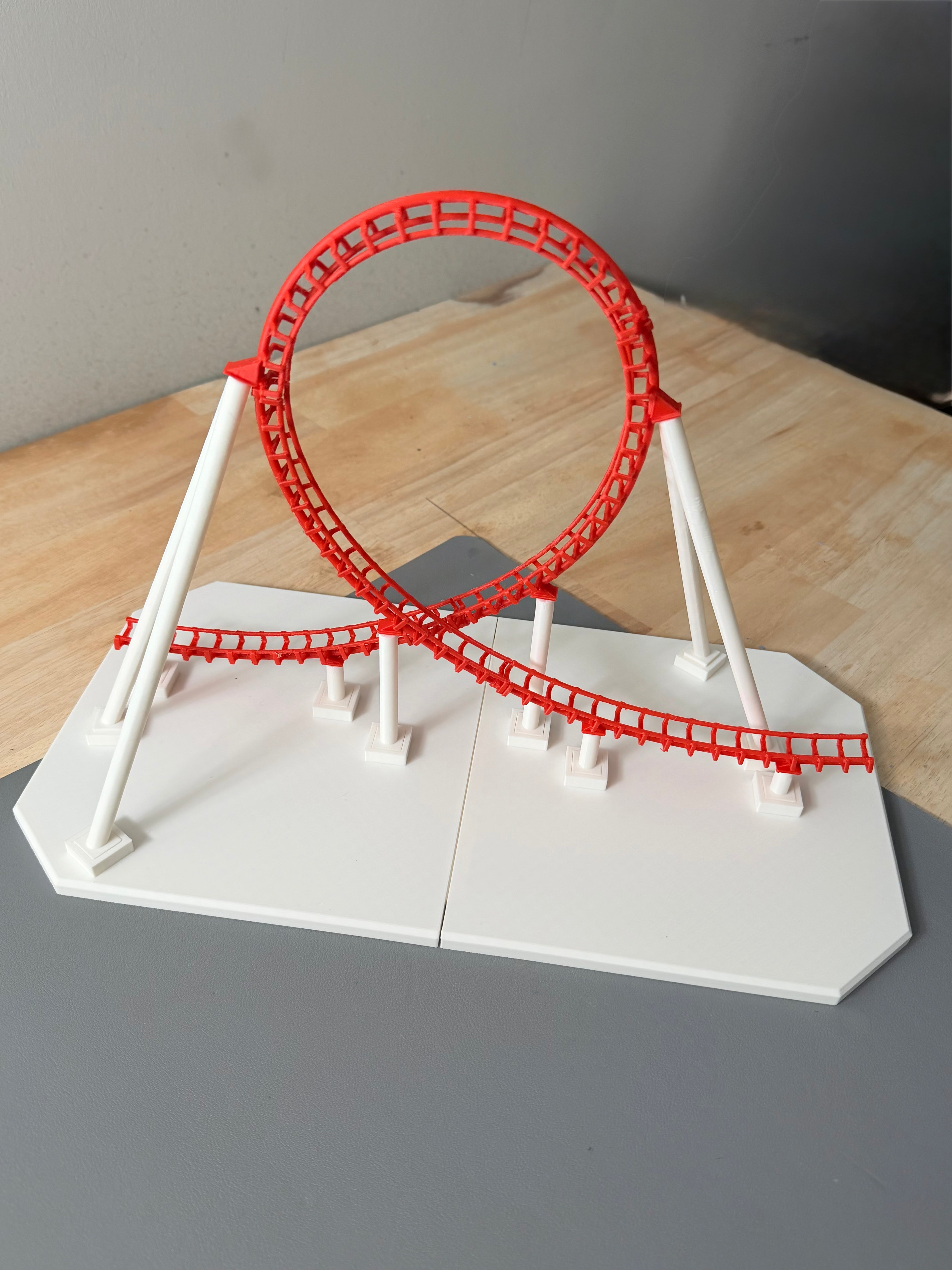 ‘The Piercing Arrow’ Vertical Loop Model Roller Coaster Kit