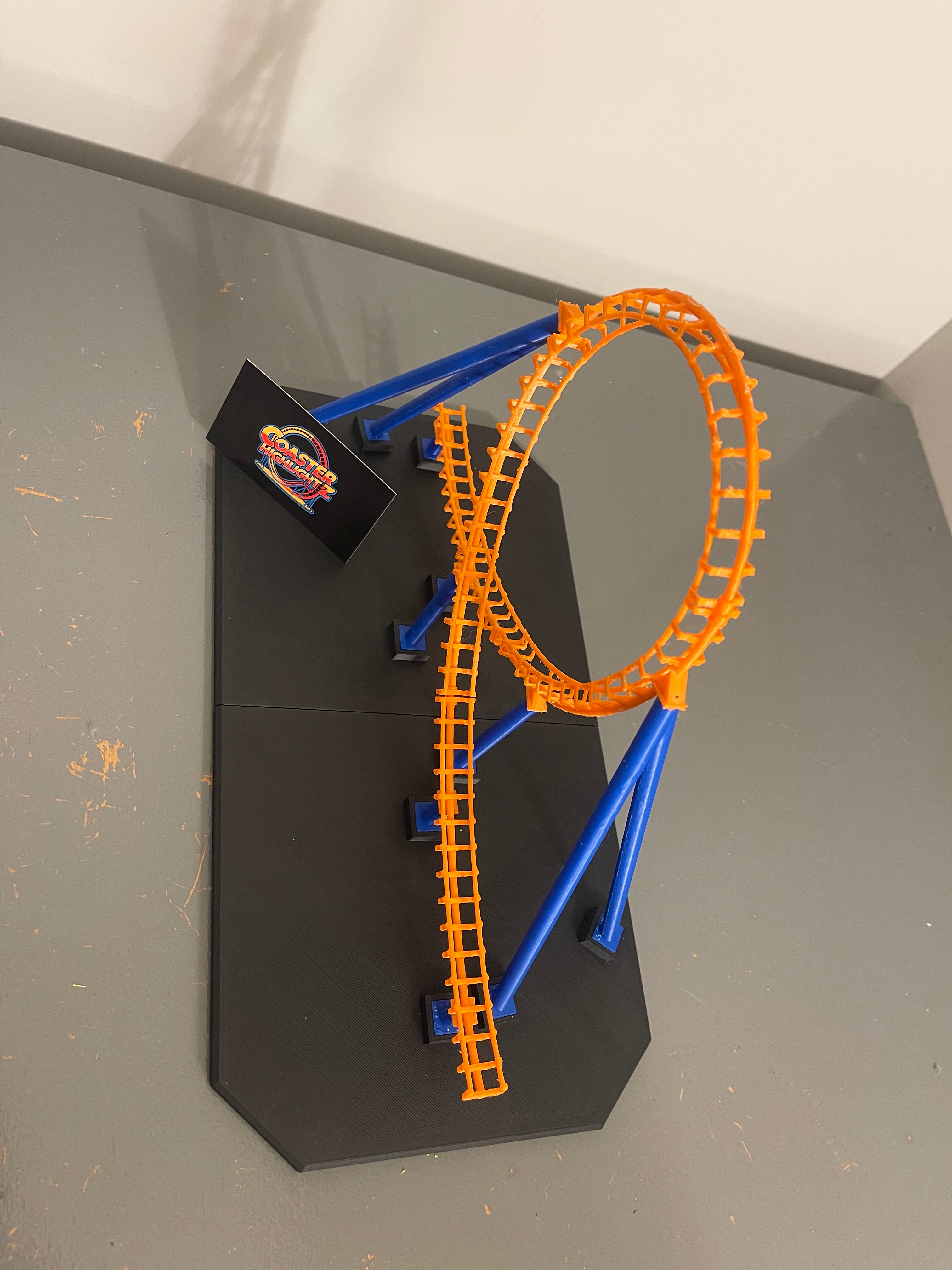 ‘The Piercing Arrow’ Vertical Loop Model Roller Coaster Kit
