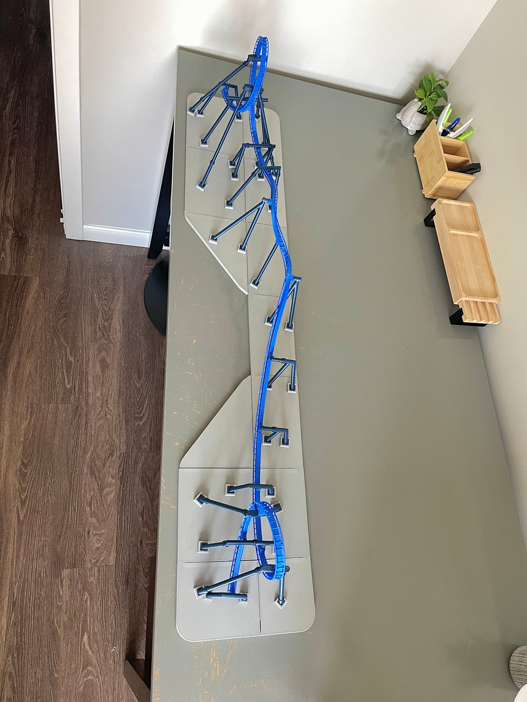 ‘The Bat Signal’ Sequence Model Roller Coaster  Kit